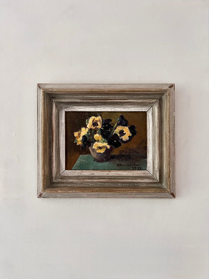 Pansies on Tabletop