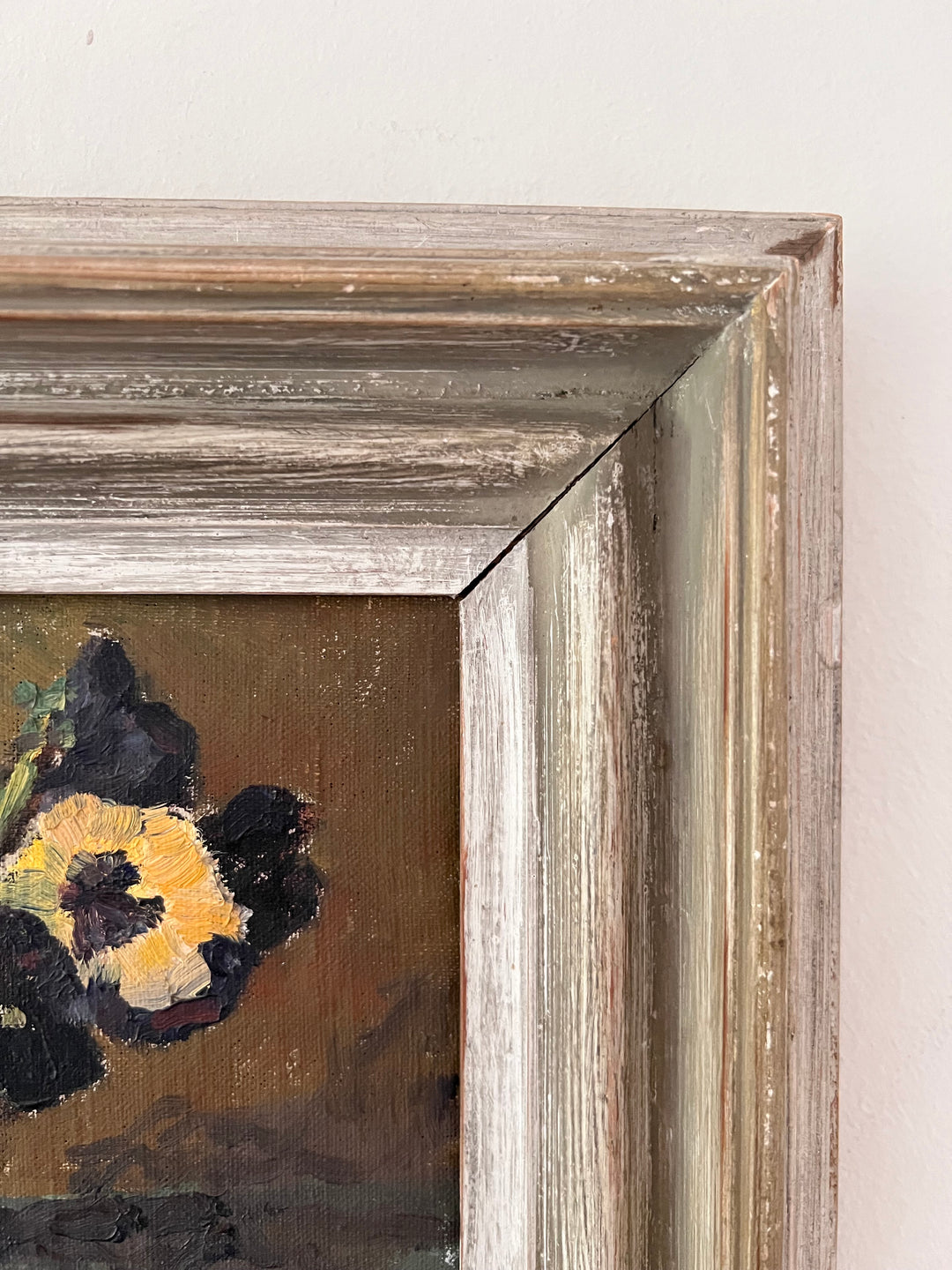 Pansies on Tabletop